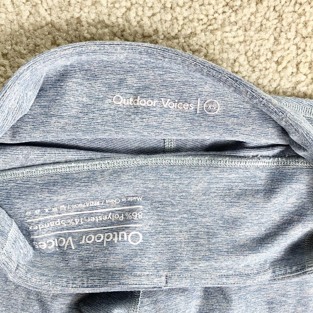 Outdoor Voices Light Gray 3/4 Leggings XS - Picture 3 of 4